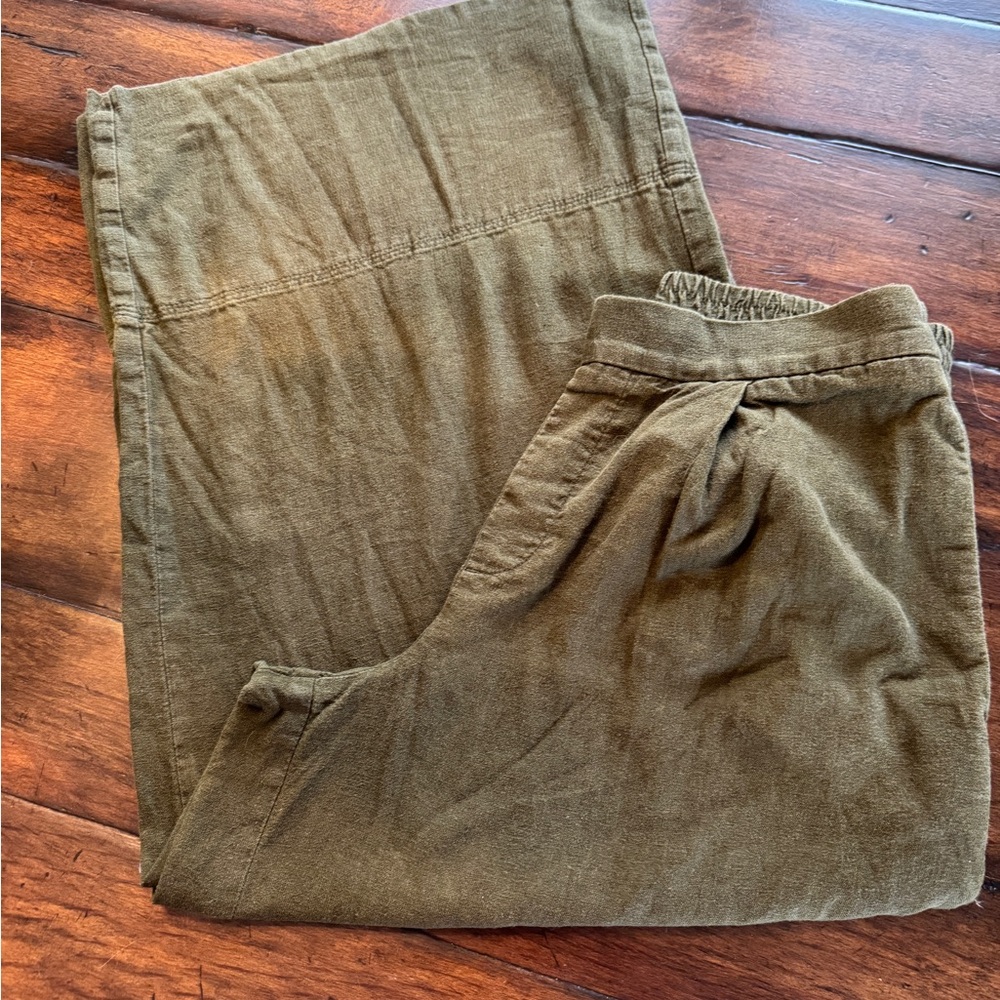 Women’s Banana Republic Wide Leg Crop Green Pants- Size XS